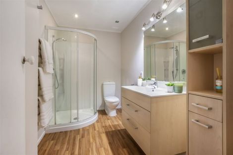 Photo of property in 14 Grays Road, Plimmerton, Porirua, 5026