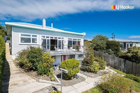 Photo of property in 121 Larnach Road, Vauxhall, Dunedin, 9013