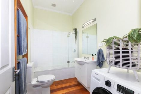 Photo of property in 13 Milton Street, Berhampore, Wellington, 6023