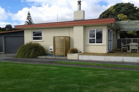 Photo of property in 19 Pitcairn Street, Oakura, 4314