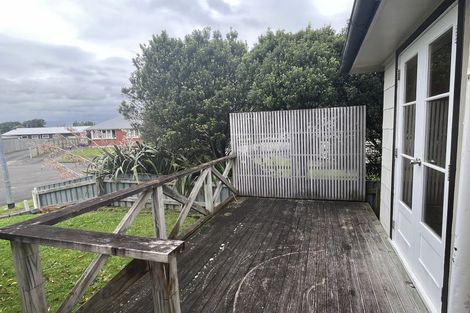 Photo of property in 6 Ayr Place, Hokowhitu, Palmerston North, 4410