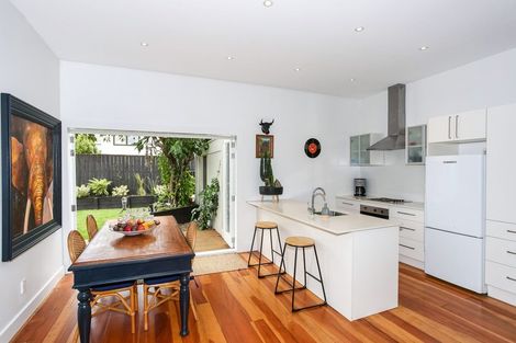 Photo of property in 26a Victoria Street, Pukekohe, 2120