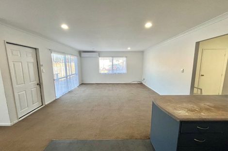Photo of property in 146 Mahia Road, Wattle Downs, Auckland, 2103