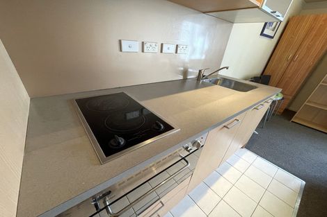 Photo of property in 65 Lauderdale Road, Birkdale, Auckland, 0626