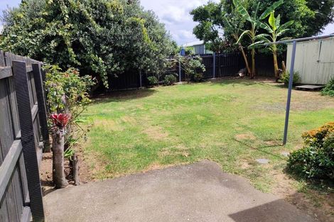 Photo of property in 2/16 Barneys Farm Road, Clendon Park, Auckland, 2103