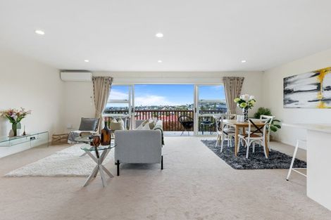 Photo of property in 145f Hobsonville Road, West Harbour, Auckland, 0618