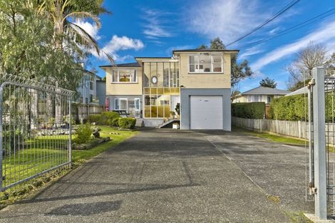 Photo of property in 11 Preston Avenue, Henderson, Auckland, 0610