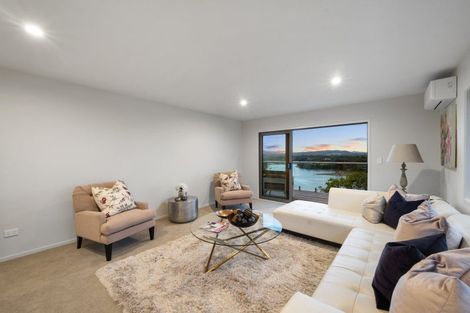 Photo of property in 41 Pohutukawa Avenue, Shelly Park, Auckland, 2014