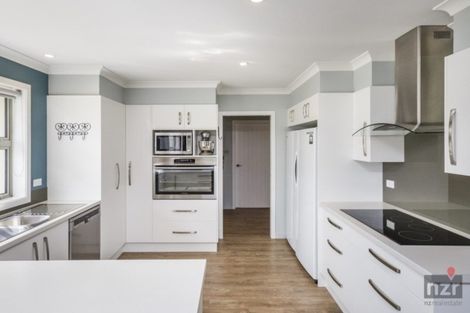 Photo of property in 98 Mount Taylor Drive, Feilding, 4775