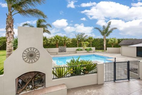 Photo of property in 1125a Glenbrook Road, Glenbrook, Waiuku, 2681