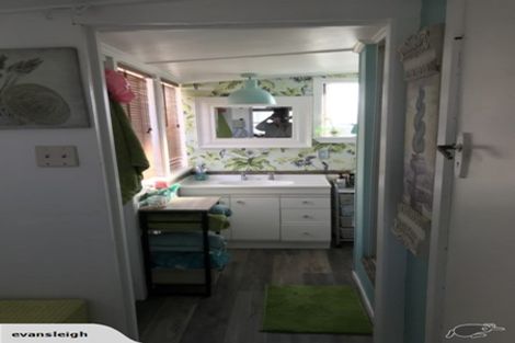 Photo of property in 24 Days Road, Lyttelton, 8082