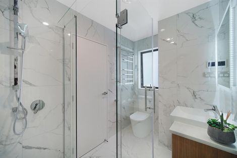 Photo of property in 47 Drumbuoy Drive, Flat Bush, Auckland, 2019