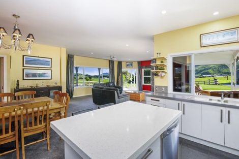 Photo of property in 40 Grant Road, Kinloch, Taupo, 3385