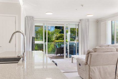 Photo of property in 30 Rewa Rewa Lane, Orewa, 0931