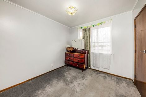 Photo of property in 11 Tomlin Place, Mangere East, Auckland, 2024