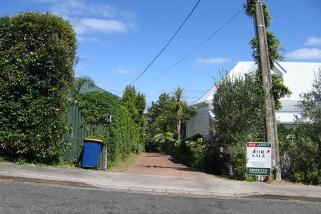 Photo of property in 22 Maunganui Road, Birkenhead, Auckland, 0626