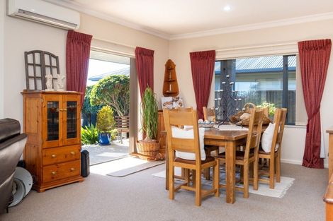 Photo of property in 14 Meissner Road, Havelock North, 4130