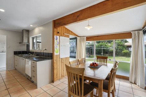 Photo of property in 5 Glengowan Place, Conifer Grove, Takanini, 2112