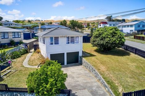 Photo of property in 9 Falcon Street, Cannons Creek, Porirua, 5024