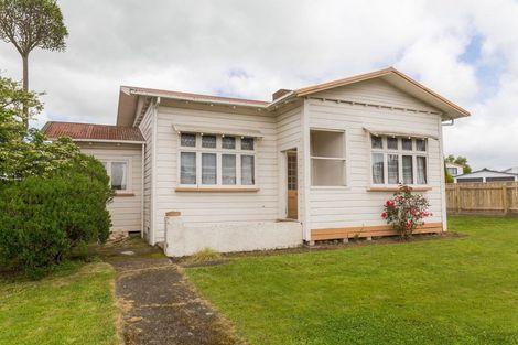 Photo of property in 7 Seddon Street, Dannevirke, 4930