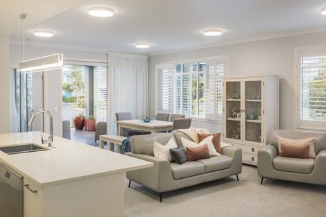Photo of property in 74 Panorama Heights, Orewa, 0931