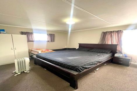 Photo of property in 1/77 Woodglen Road, Glen Eden, Auckland, 0602