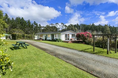 Photo of property in 336 Muriwai Road, Waimauku, 0881