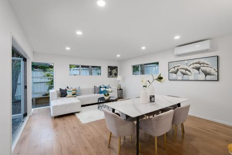 Photo of property in 8 Roy Maloney Drive, Henderson, Auckland, 0612