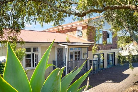 Photo of property in 639 Swanson Road, Swanson, Auckland, 0612