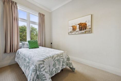 Photo of property in 13 Athol Place, Ravensbourne, Dunedin, 9022