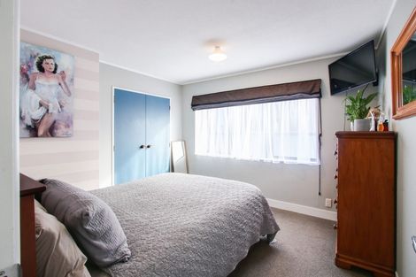 Photo of property in 2/29 The Esplanade, Westshore, Napier, 4110