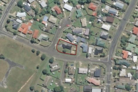 Photo of property in 9 Falcon Street, Cannons Creek, Porirua, 5024