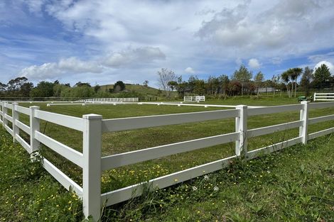 Photo of property in 25 Hull Road, Waitoki, Kaukapakapa, 0871