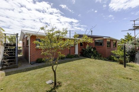 Photo of property in 46 Seaview Road, Marfell, New Plymouth, 4310