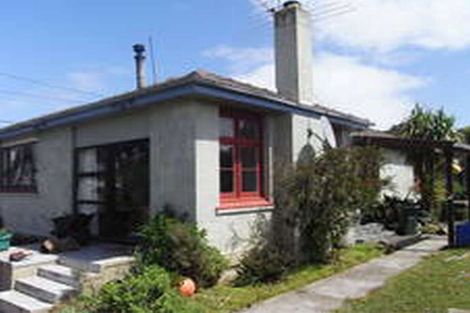 Photo of property in 16 Nichol Road, Ocean Beach, Invercargill, 9877