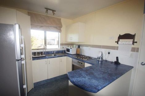 Photo of property in 15 Winchfield Street, Aranui, Christchurch, 8061