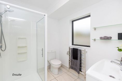 Photo of property in 58 King Charles Drive, Kingsley Heights, Upper Hutt, 5018