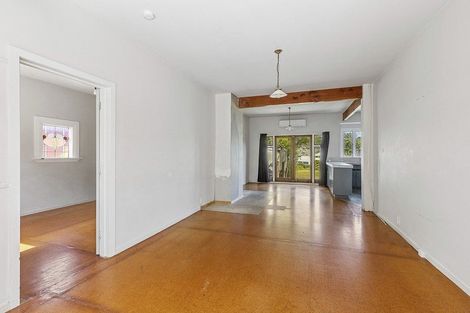 Photo of property in 52 Main Road, Titahi Bay, Porirua, 5022