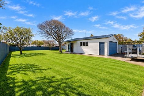 Photo of property in 82 Glover Road, Hawera, 4610