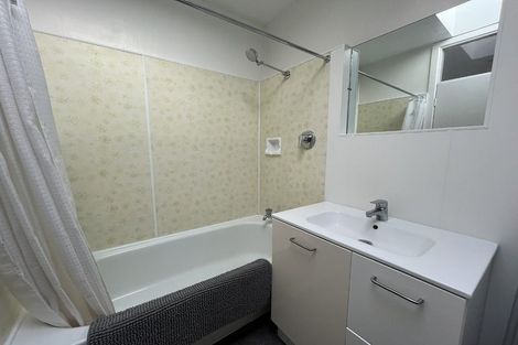 Photo of property in 17/4 Claremont Grove, Mount Victoria, Wellington, 6011