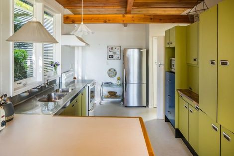 Photo of property in 34 Nikau Street, Eastbourne, Lower Hutt, 5013