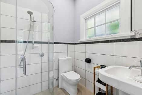 Photo of property in 39 Mills Road, Brooklyn, Wellington, 6021