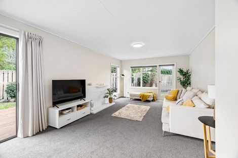 Photo of property in 2/27 Tuirau Place, Ilam, Christchurch, 8041