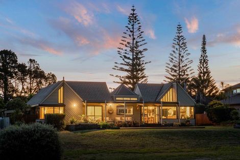 Photo of property in 7 Vista Paku, Pauanui, Hikuai, 3579