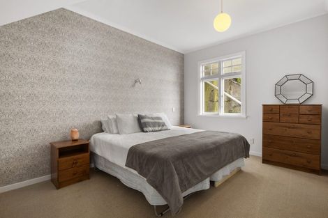 Photo of property in 72 Maida Vale Road, Roseneath, Wellington, 6011