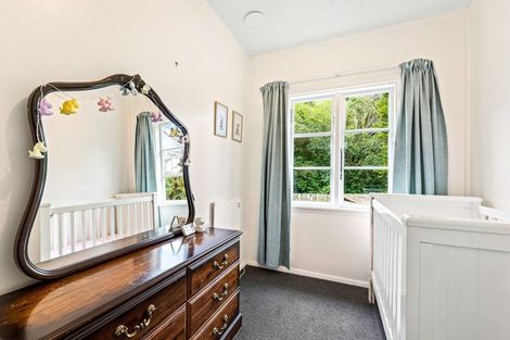 Photo of property in 52 The Drive, Tawa, Wellington, 5028