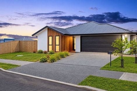 Photo of property in 21 Oakmill Drive, Casebrook, Christchurch, 8051