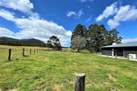 Photo of property in 2132 Tahakopa Valley Road, Tahakopa Valley, Owaka, 9586