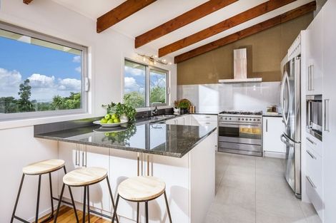 Photo of property in 14 Havenwood Place, Birkenhead, Auckland, 0626