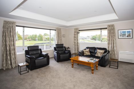 Photo of property in 15 Grove Avenue, Weston, Oamaru, 9401